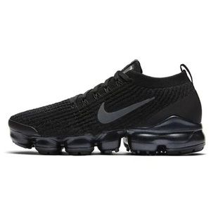 Womens Nike Vapormax flyknit size 7.5